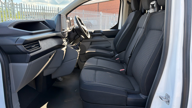 Ford Transit Custom 300 L2 Diesel Fwd 2.0 EcoBlue 110ps H1 Van Leader